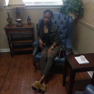 Meet your Posher, Deondrea